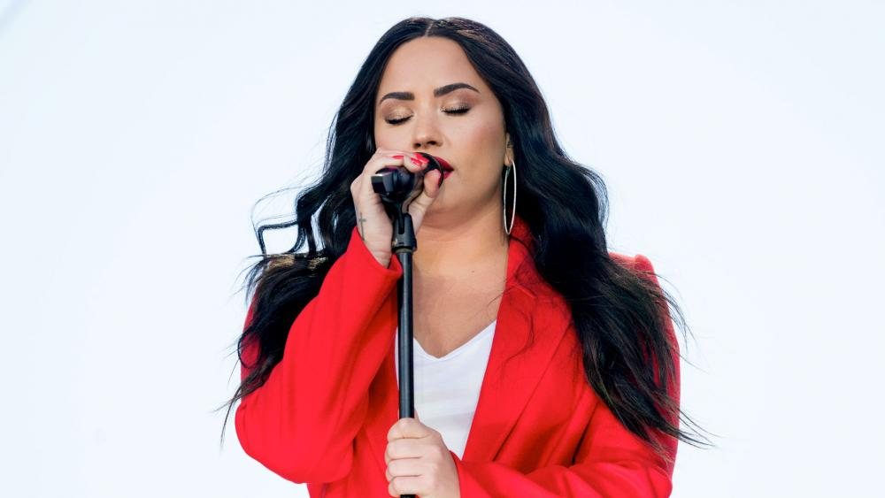 Pop Star Demi Lovato Rejoices that “God is Available 24/7”